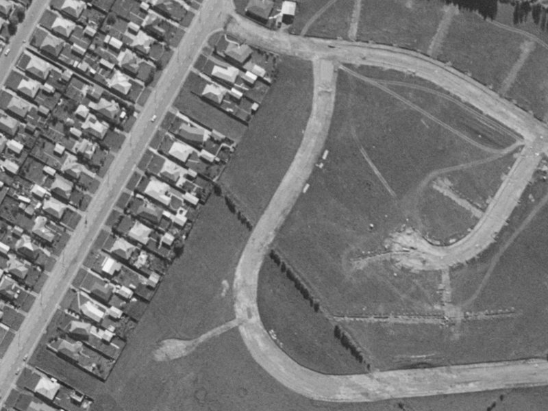 59 Oakley Crescent from the air, 1970-1974