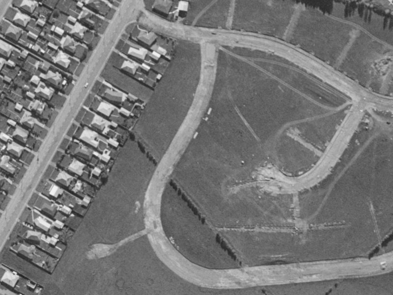 60 Oakley Crescent from the air, 1970-1974