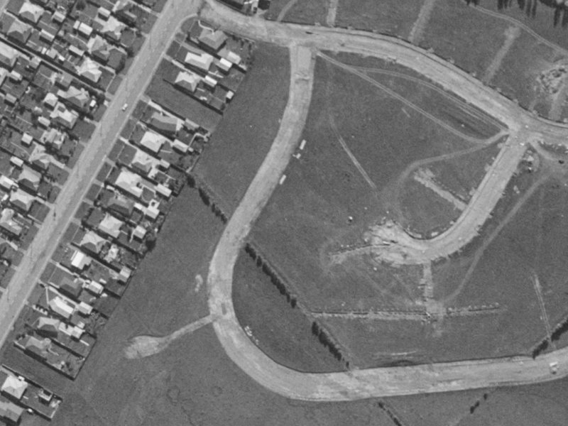 58 Oakley Crescent from the air, 1970-1974