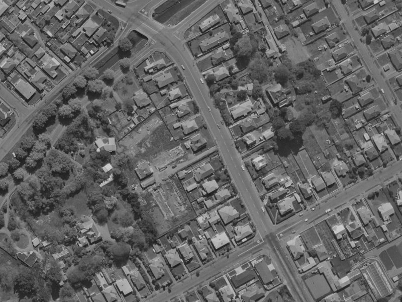 2–8 Hythe Lane from the air, 1970-1974