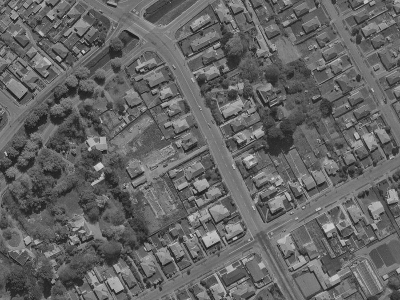 6 Hythe Lane from the air, 1970-1974