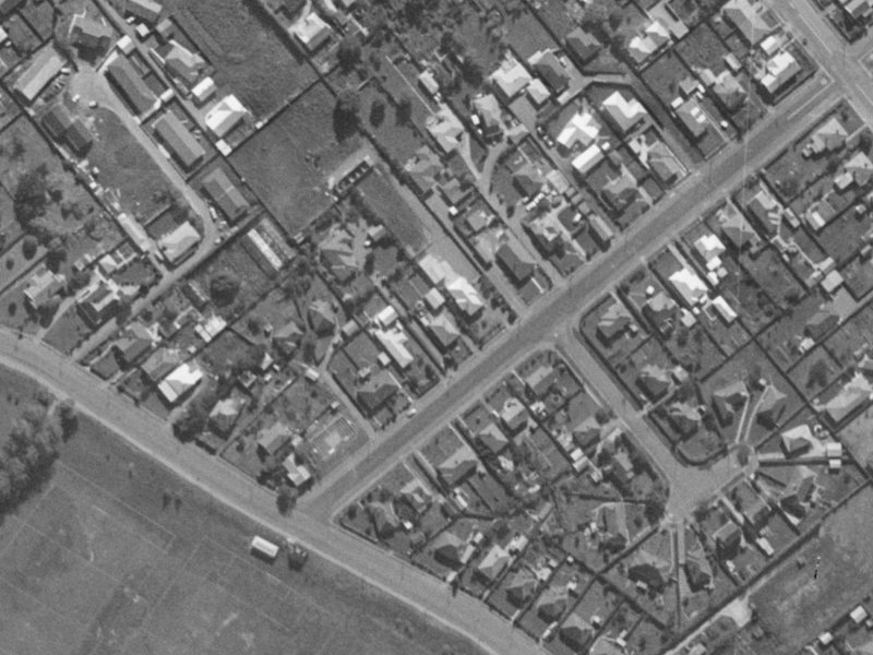 33 Neville Street from the air, 1970-1974