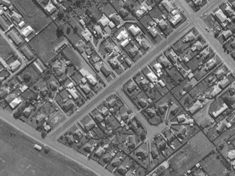 38 Neville Street from the air, 1970-1974