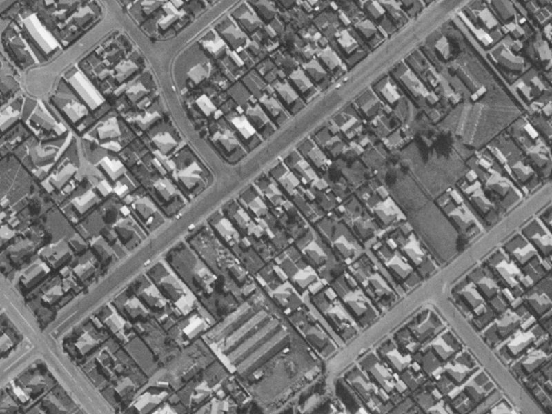 1/72 Cobham Street from the air, 1970-1974