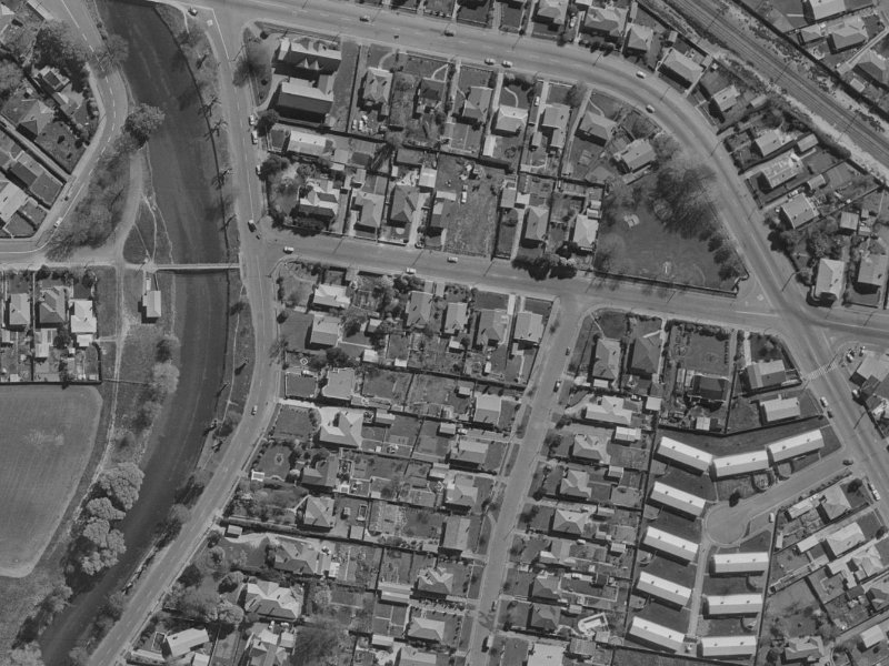 256 Richardson Terrace from the air, 1970-1974
