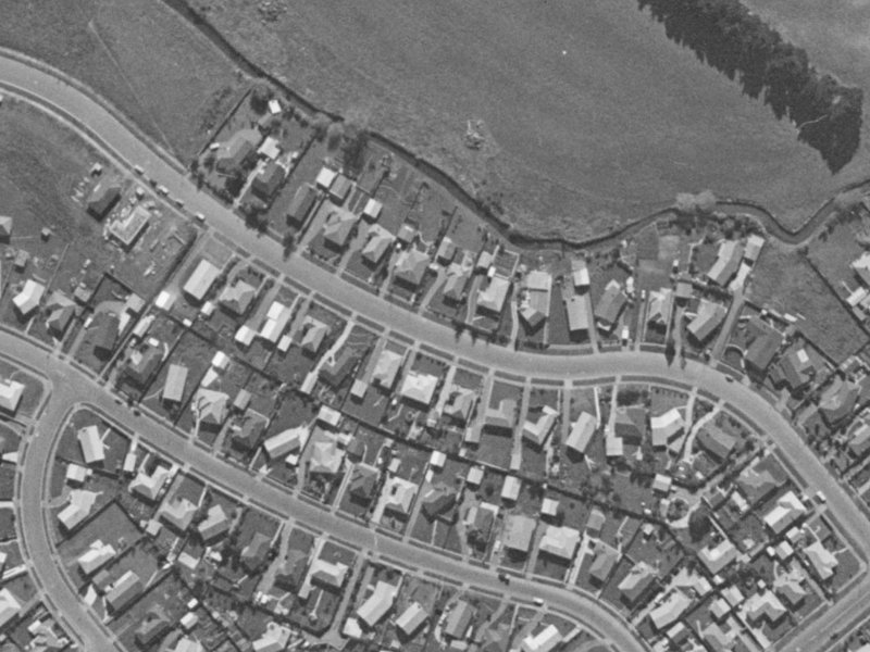 40 Warren Crescent from the air, 1970-1974