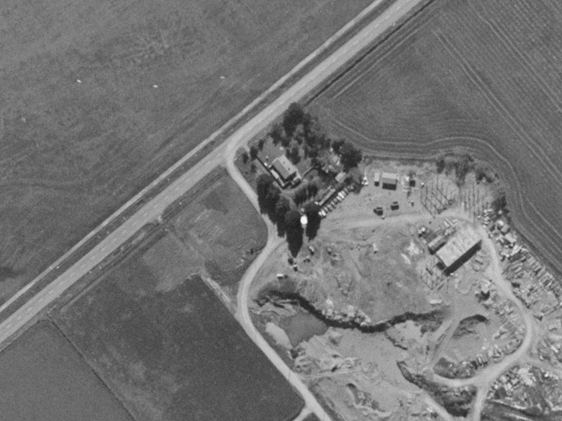 3 Musgrove Cl from the air, 1970-1974