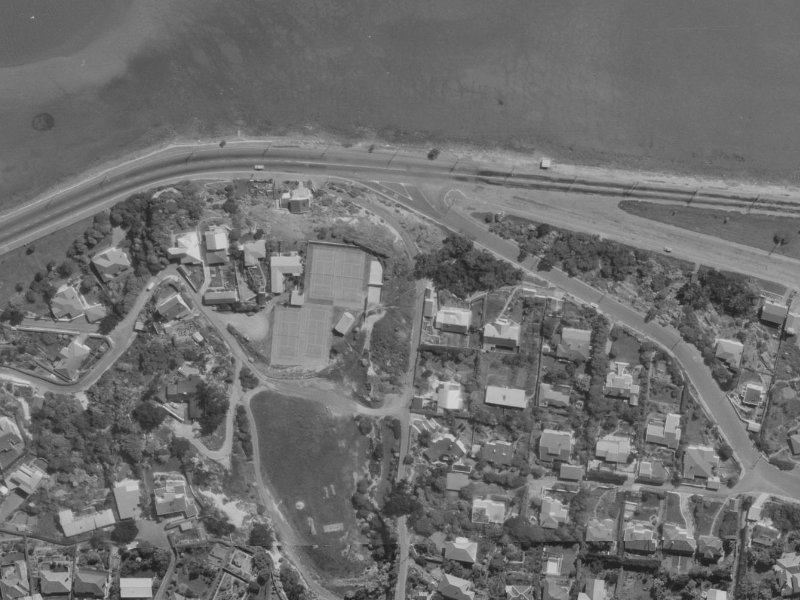 3–7 Rangatira Terrace from the air, 1970-1974