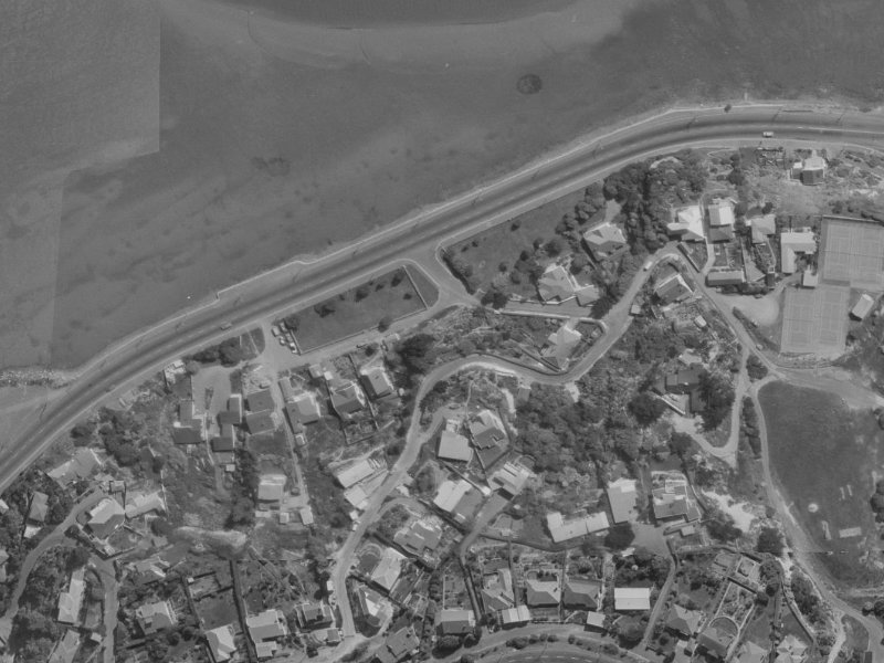 18 The Brae from the air, 1970-1974