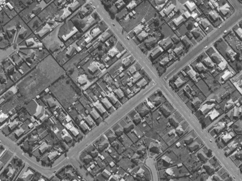 31 Cobham Street from the air, 1970-1974
