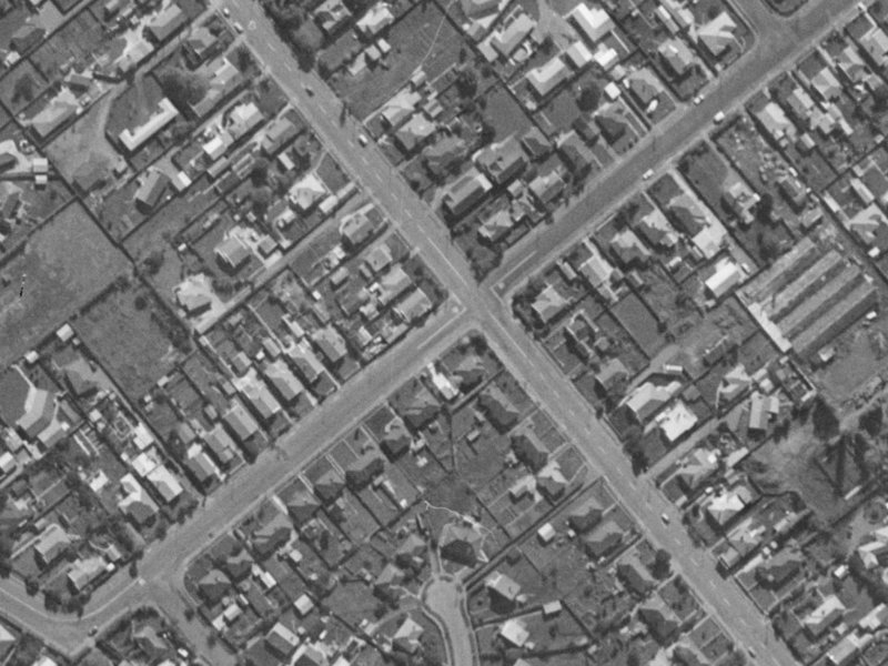 32 Cobham Street from the air, 1970-1974