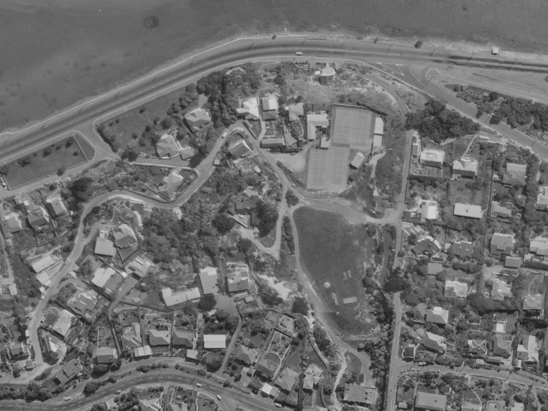 4 Quarry Road from the air, 1970-1974