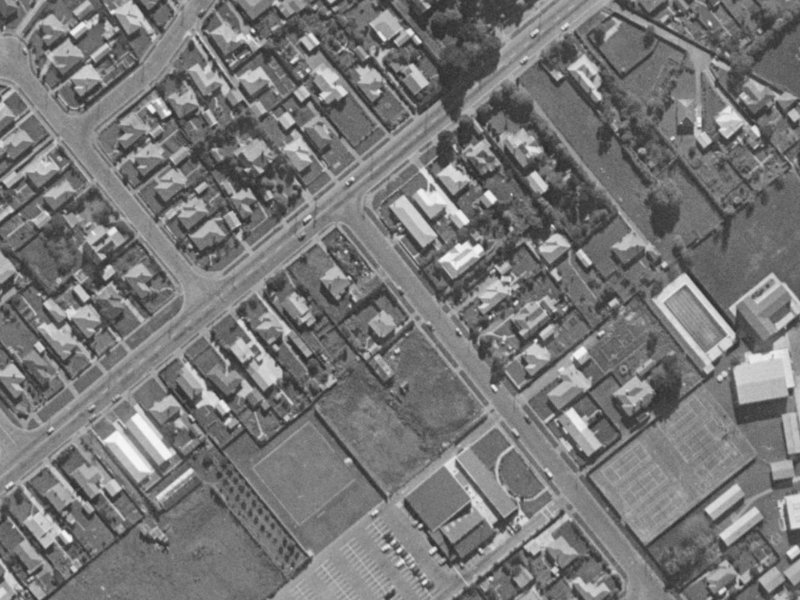 6 Tankerville Road from the air, 1970-1974
