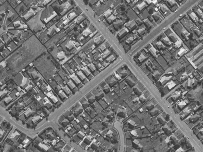 30 Cobham Street from the air, 1970-1974