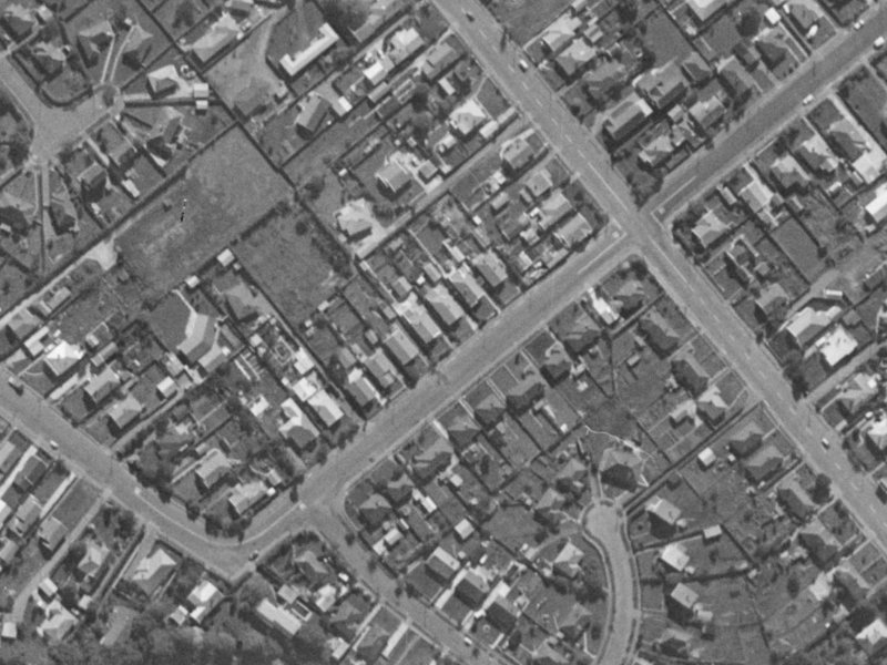 27 Cobham Street from the air, 1970-1974