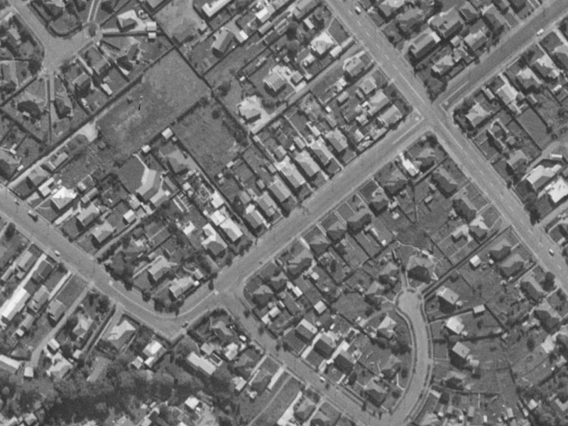 21 Cobham Street from the air, 1970-1974