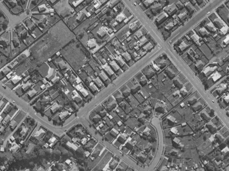 22 Cobham Street from the air, 1970-1974