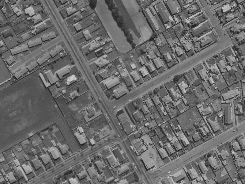 3 Wades Avenue from the air, 1970-1974