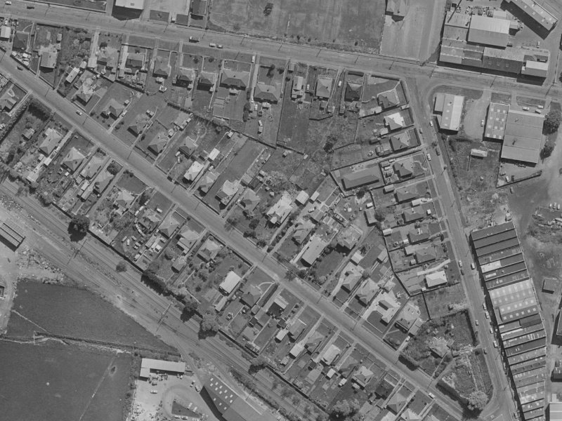 37 Maunsell Street from the air, 1970-1974