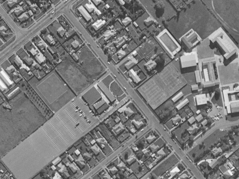 23 Tankerville Road from the air, 1970-1974