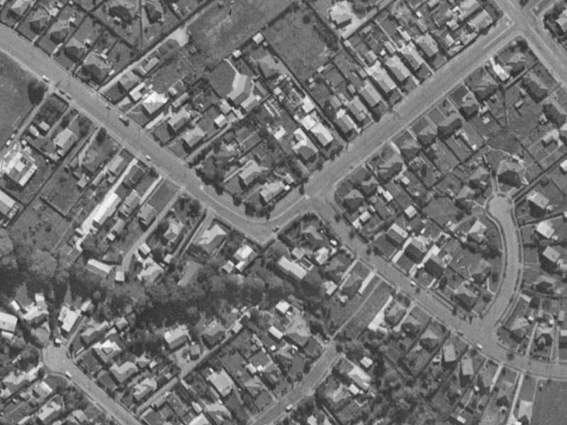 8A Cobham Street from the air, 1970-1974