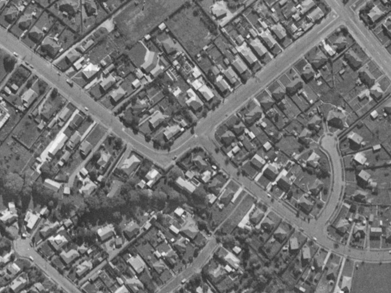9 Cobham Street from the air, 1970-1974