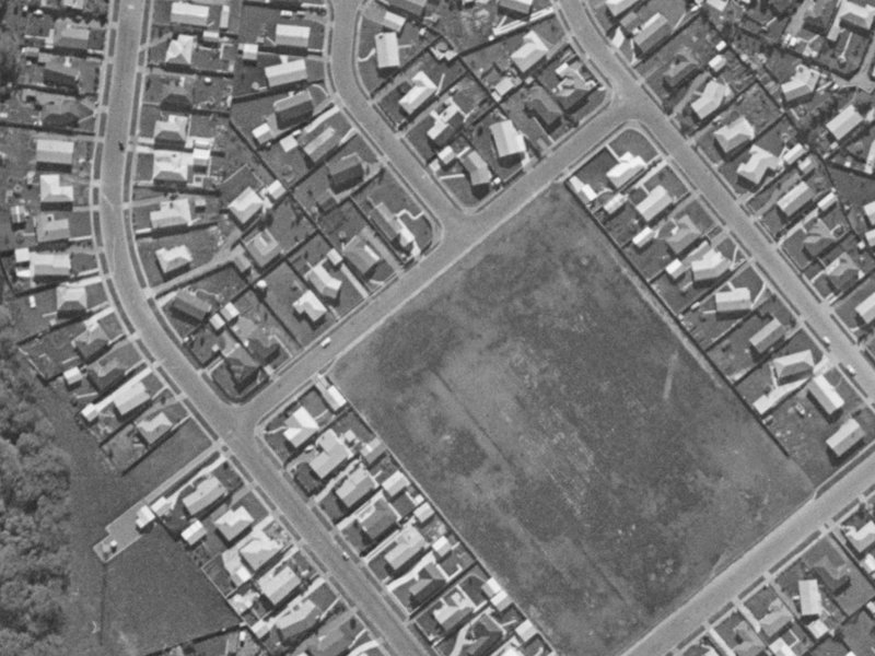 12 Bean Street from the air, 1970-1974