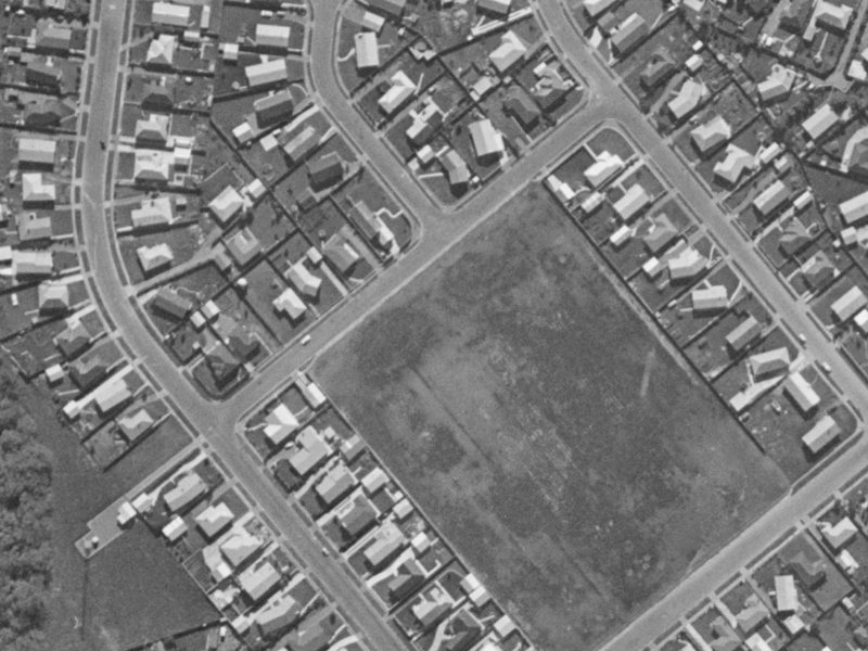 11 Bean Street from the air, 1970-1974