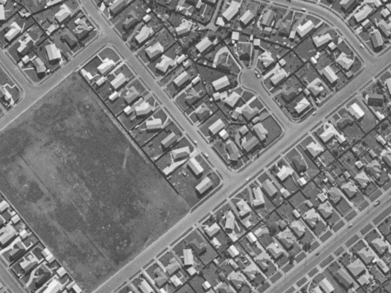 5 Harling Avenue from the air, 1970-1974