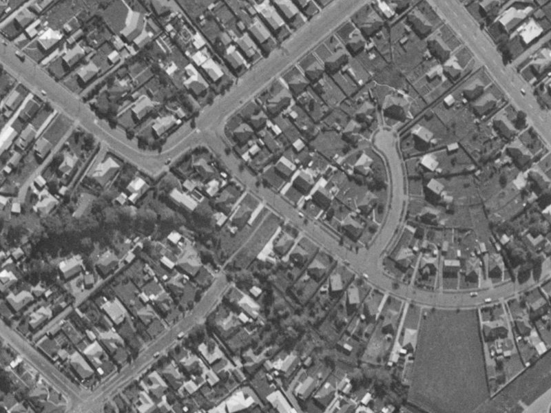 28 Glynne Crescent from the air, 1970-1974
