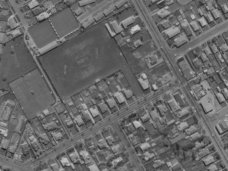 29 Gamblins Road from the air, 1970-1974