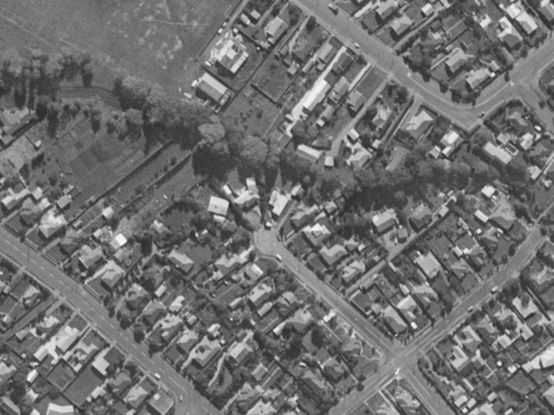 15 Weir Place from the air, 1970-1974