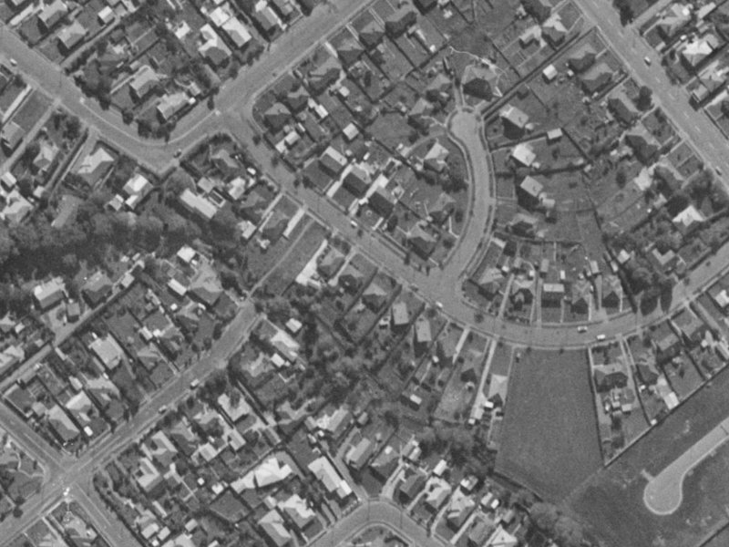 29 Glynne Crescent from the air, 1970-1974