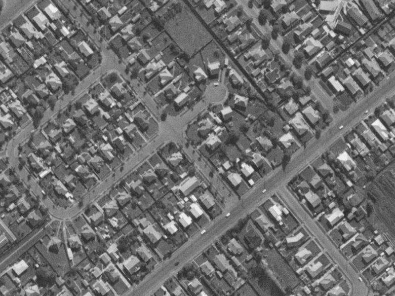 8 Beanland Avenue from the air, 1970-1974