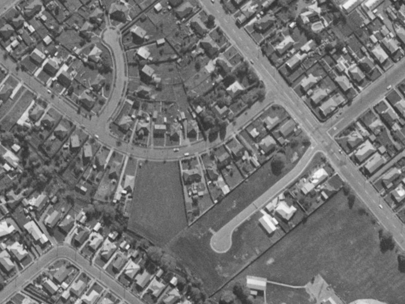 9 Glynne Crescent from the air, 1970-1974