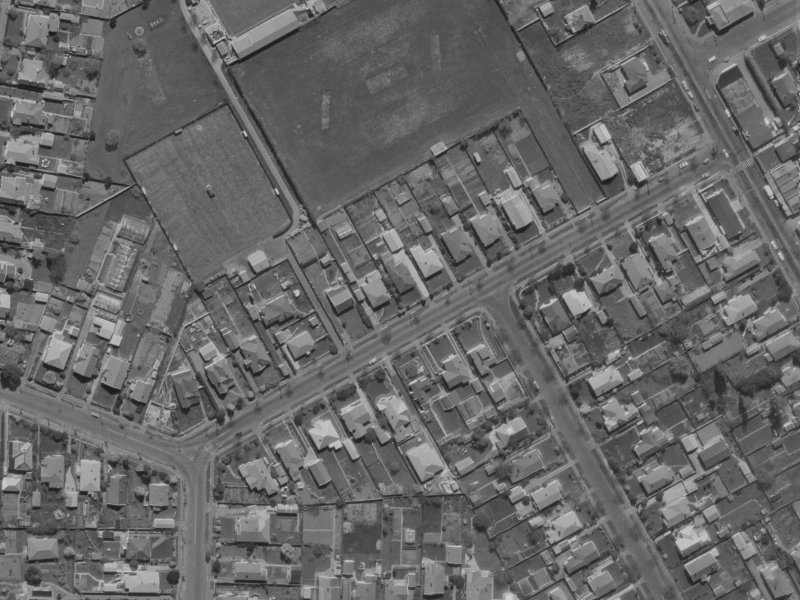 17 Gamblins Road from the air, 1970-1974