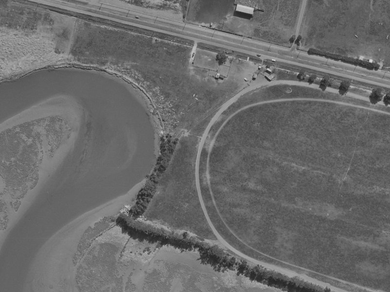6 Settlers Crescent from the air, 1970-1974