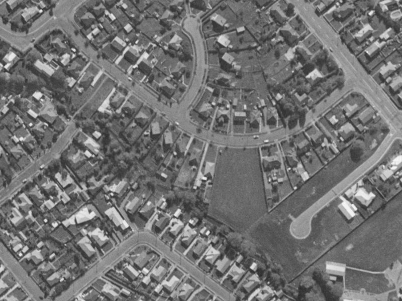 21 Glynne Crescent from the air, 1970-1974