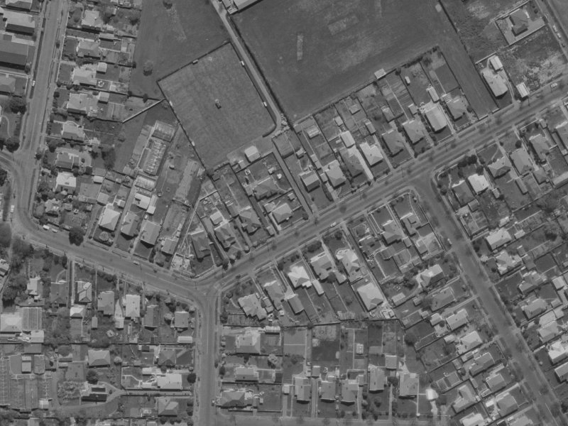 11 Gamblins Road from the air, 1970-1974