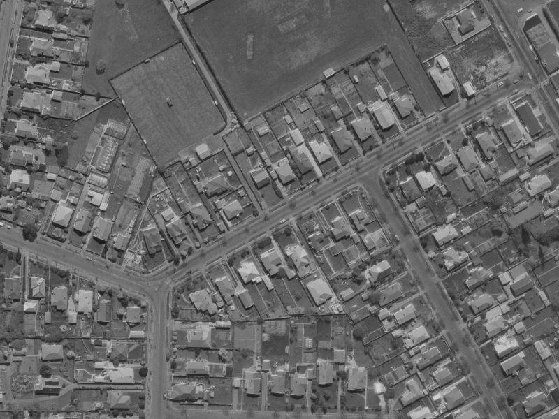 13 Gamblins Road from the air, 1970-1974