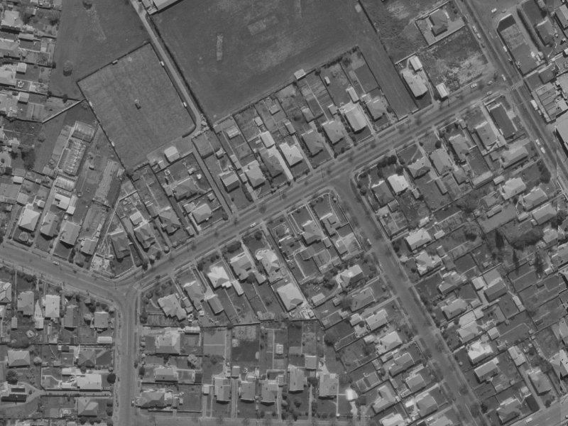 16 Gamblins Road from the air, 1970-1974