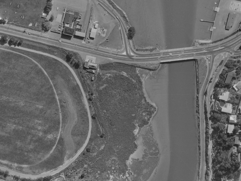 36 Settlers Crescent from the air, 1970-1974