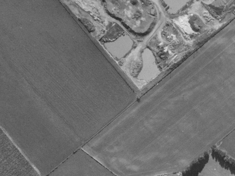 25 Mariposa Crescent from the air, 1970-1974