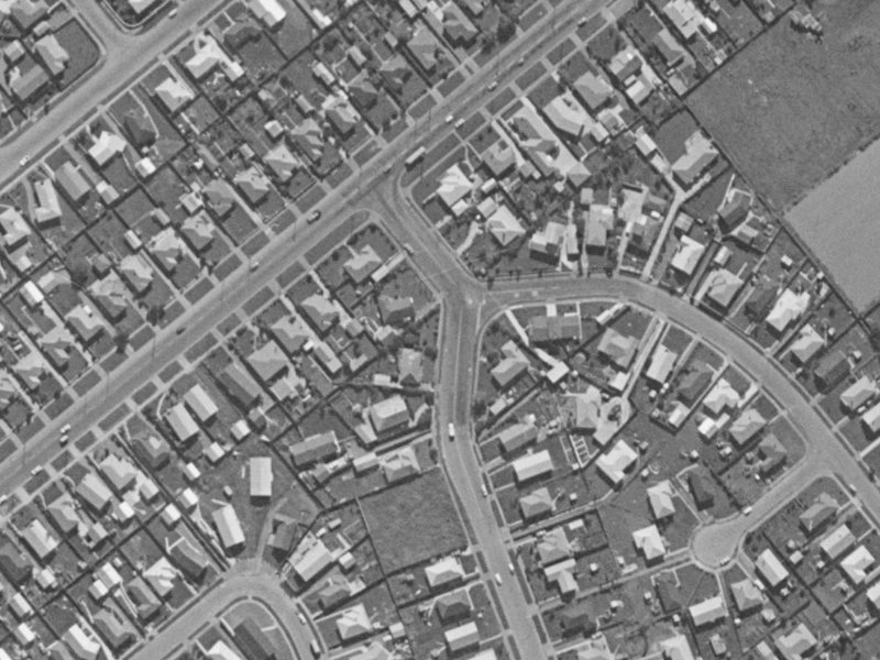 4 Rowley Avenue from the air, 1970-1974
