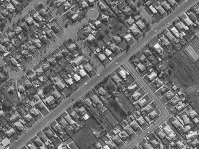 35 Stourbridge Street from the air, 1970-1974