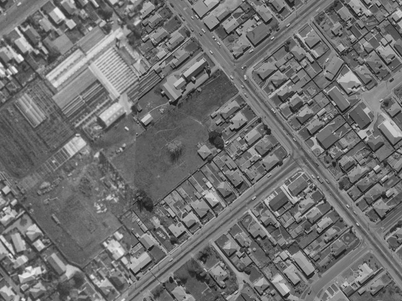 86 Frankleigh Street from the air, 1970-1974