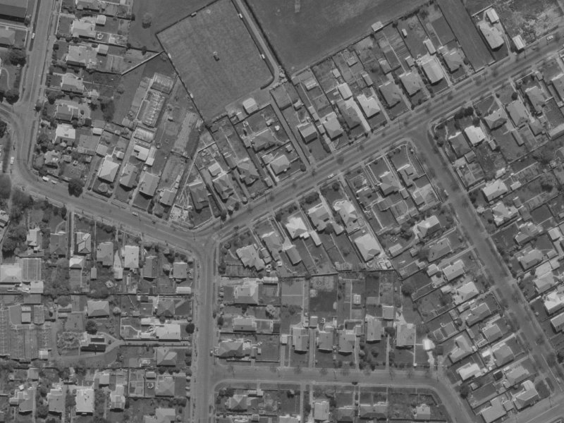 8 Gamblins Road from the air, 1970-1974