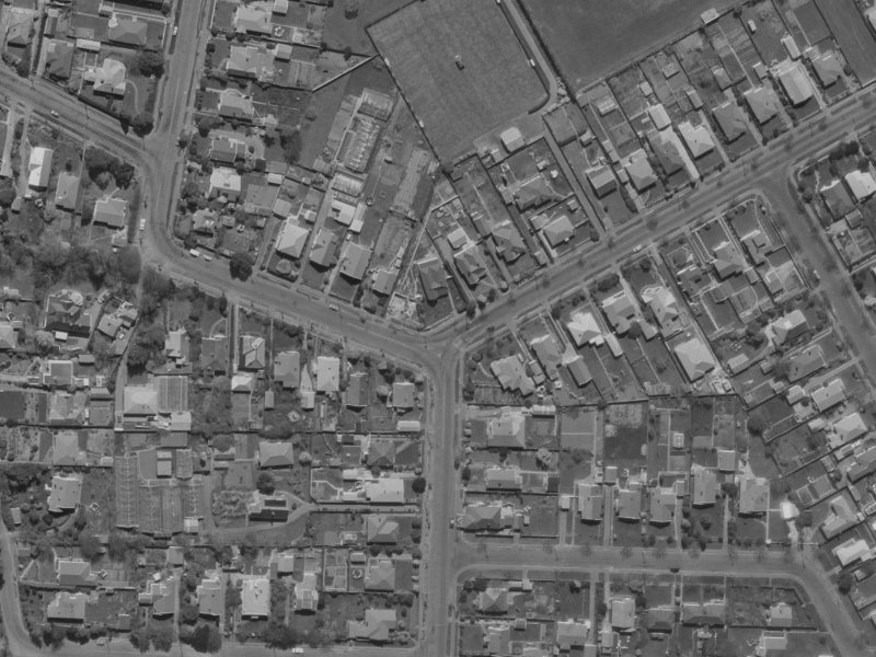 1 Gamblins Road from the air, 1970-1974
