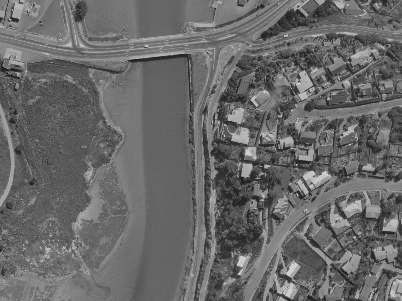 287–289 Bridle Path Road from the air, 1970-1974