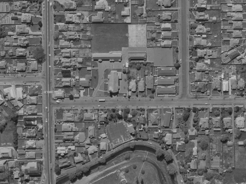 13 Fisher Avenue from the air, 1970-1974